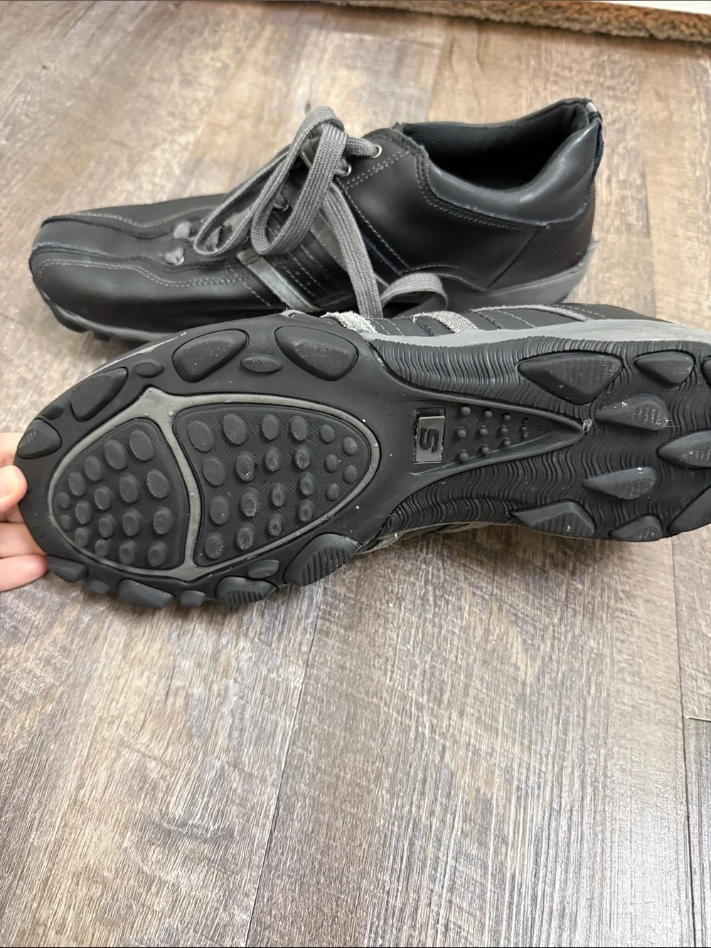 Skechers Men's Black Urban Thread Refresh with Gray Accents